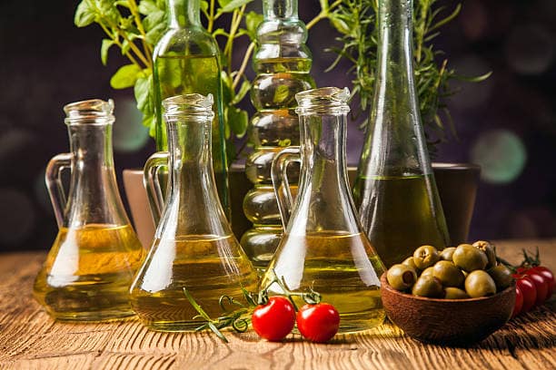 تصویر 1 از روغن زیتون فرابکر با عطر طبیعی و طعم خالص زیتون تازه